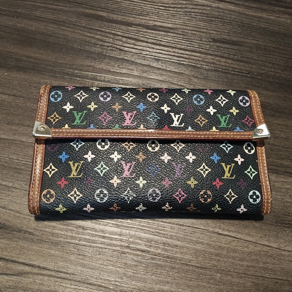Takashi Murakami x Louis Vuitton Black Monogram Multicolore International Wallet